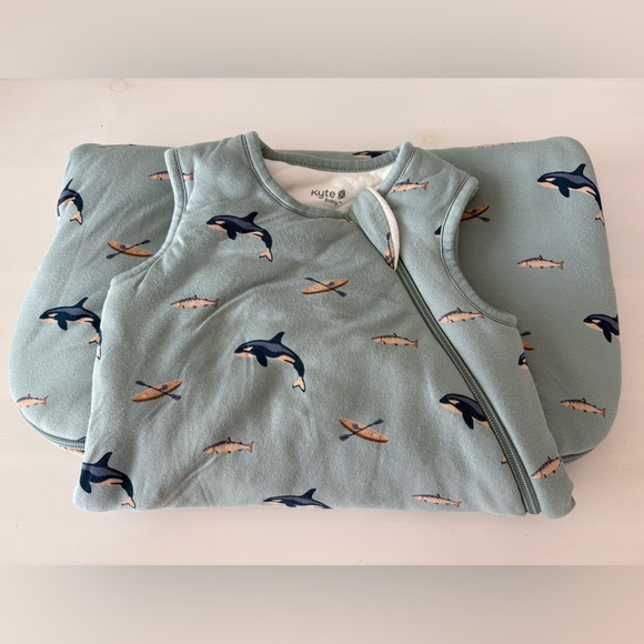 Kyte BABY Other - Kyte BABY 2.5 Tog Sleep Sac with Orca & Kayak Print - Medium